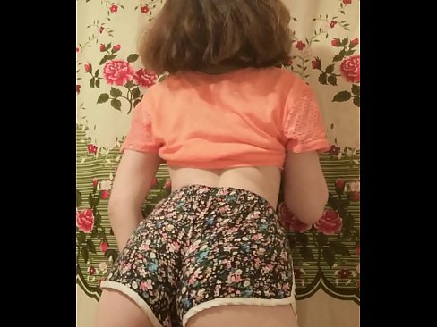 ❤️ Mozo sexy quitándose os calzóns ante a cámara ❤ Vídeo anal en nós ️❤