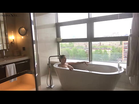 ❤️ Nena tremenda Masturbándose apaixonadamente a súa coña no baño ❤ Vídeo anal en nós ️❤